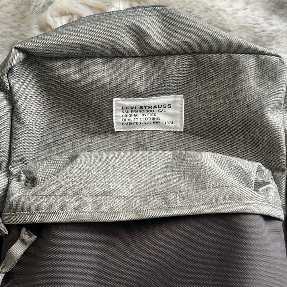 Levi's Gray Backpack Durable Everyday Essential - image 3
